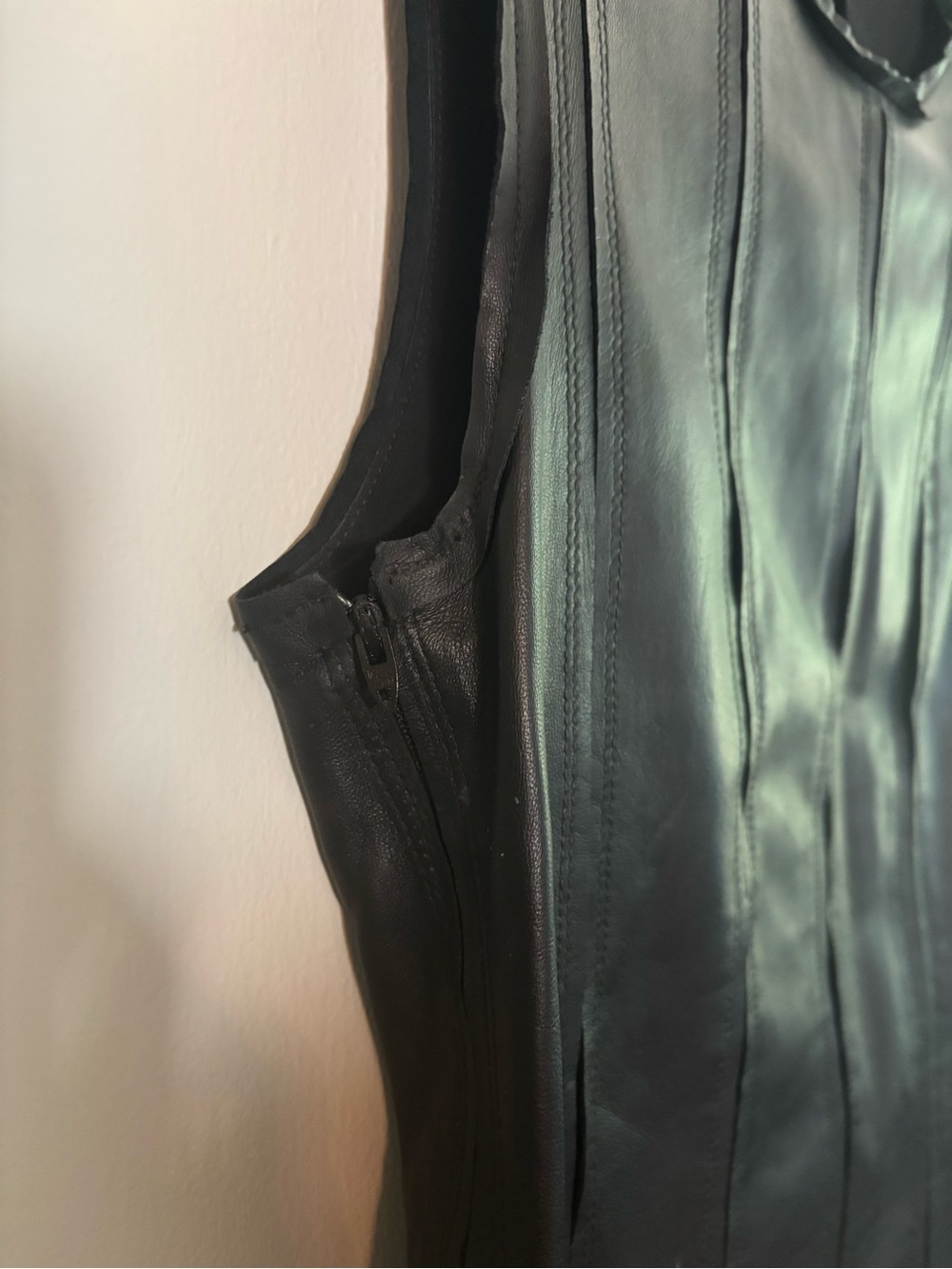 Calvin Klein Collection rare 2017 leather/silk paneled sleeveless top - Picture 4 of 12